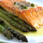 Foil-Baked Salmon with Asparagus: Easy, Healthy & Delicious