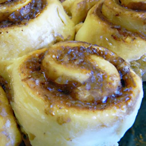 Foil-Packet Cinnamon Rolls: Easy Treats for Cozy Moments