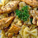 One-Pan Greek Chicken Pasta Skillet: Flavorful & Easy Recipe